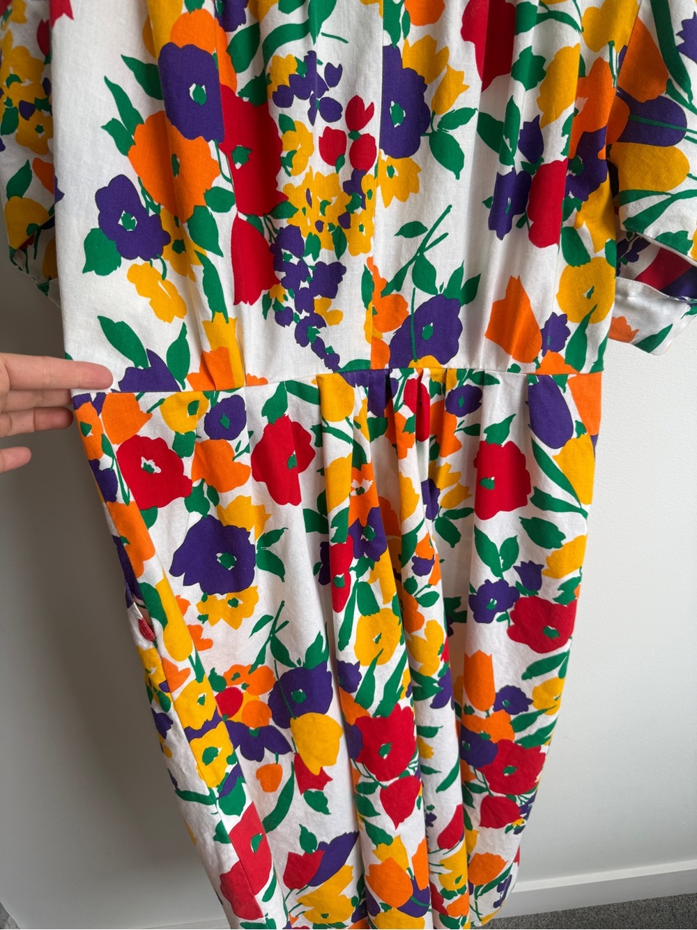Vintage shirt dress
Tagged as size 18
Fits medium / large in my opinion - Picture 4 of 16